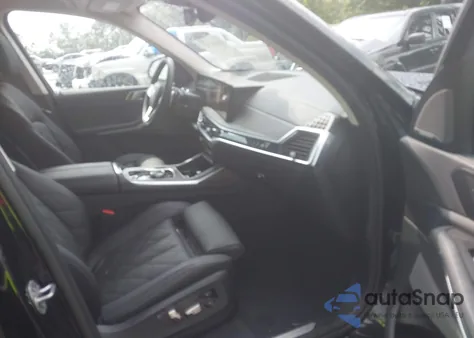 2025 BMW X7 xDrive40I from USA, damaged, VIN 5UX23EM06S9Z24060